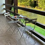 Dolyna Mykolaya Деревянный коттедж