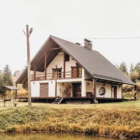 Dolyna Mykolaya 山林小屋
